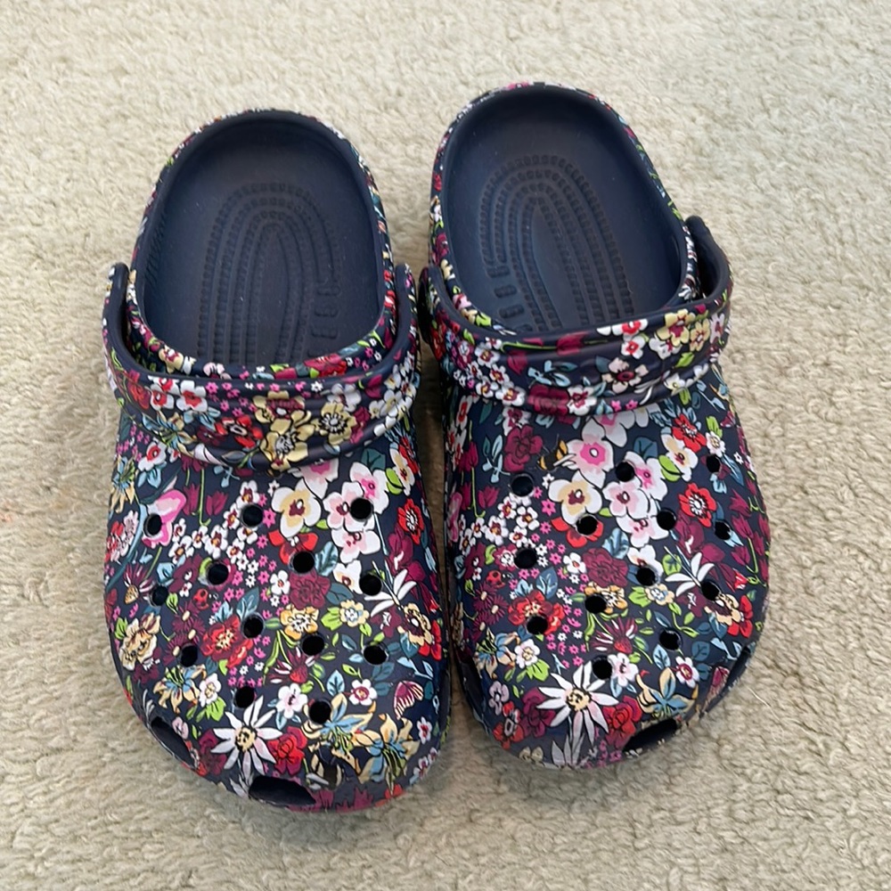 Vera Bradley crocs